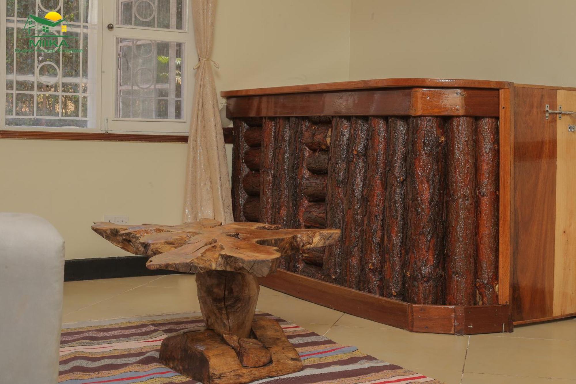 Miika Guest House Εντέμπε Εξωτερικό φωτογραφία